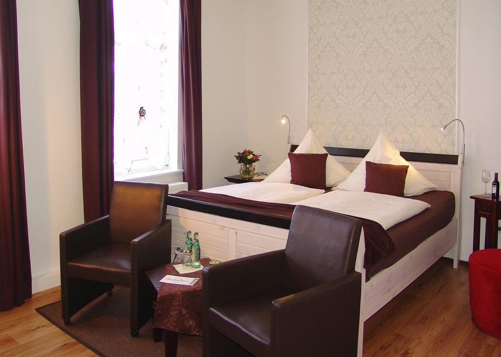 Hotel Garni Landhaus Uttum Круммгерн Екстер'єр фото