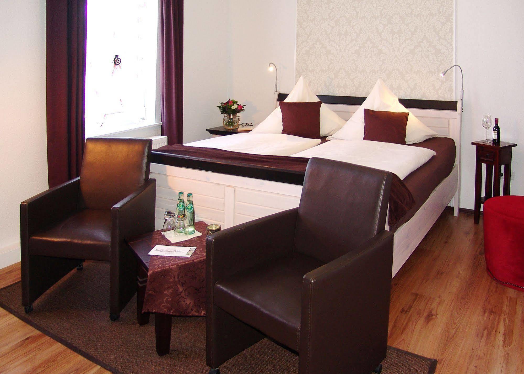 Hotel Garni Landhaus Uttum Круммгерн Екстер'єр фото